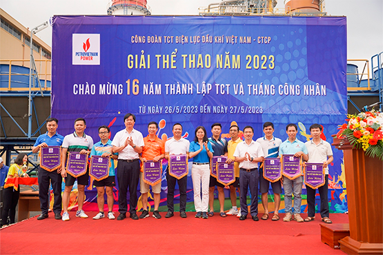 NT2: tích cực tham gia giải Thể Thao hưởng ứng tháng Công nhân