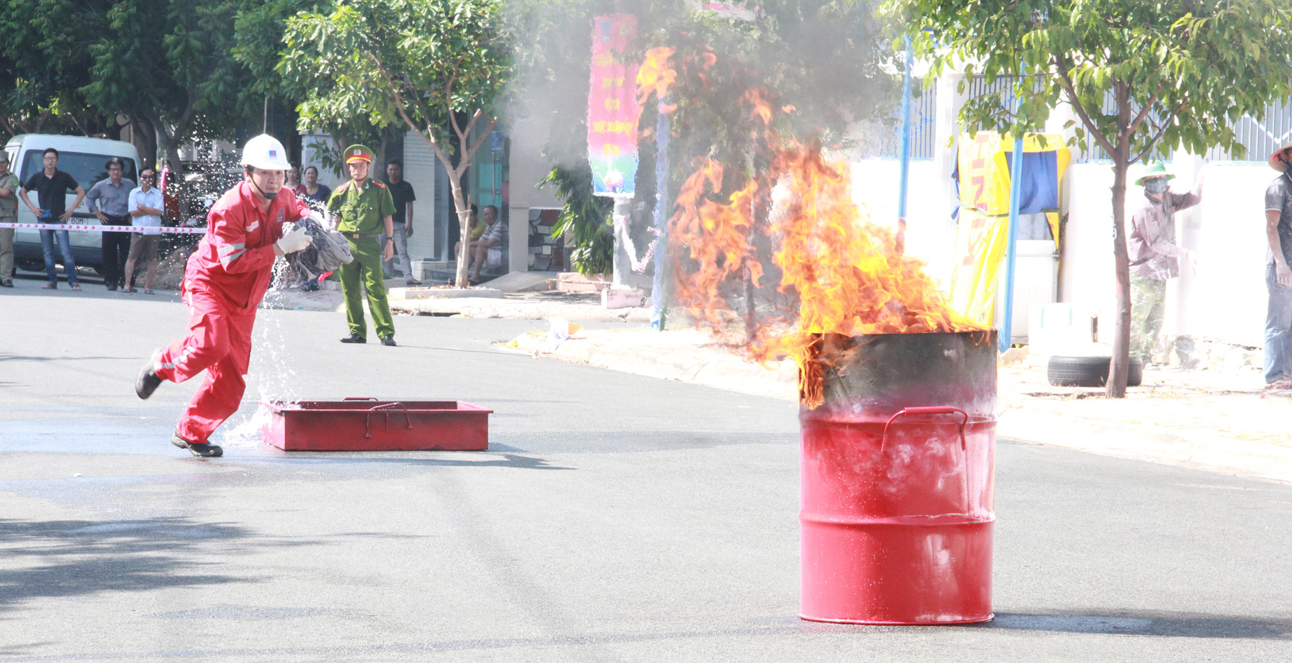 NT2: Tham gia hội thi An toàn vệ sinh viên giỏi ngành Dầu khí năm 2015