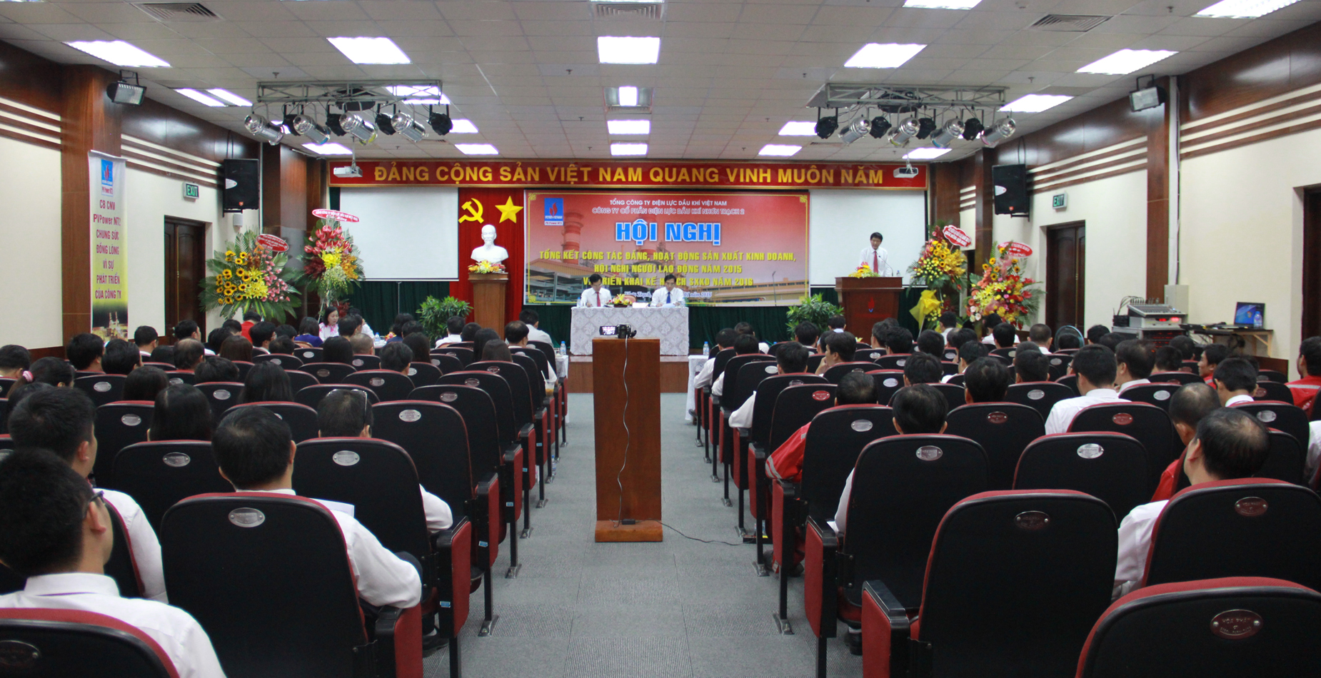 NT2: Tổ chức Hội nghị Tổng kết Công tác SXKD và Hội nghị Người lao động 2015