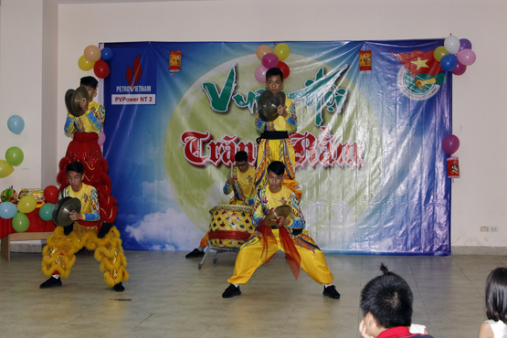 Tiết mục múa lân ấn tượng nt2,trungthu,mualan
